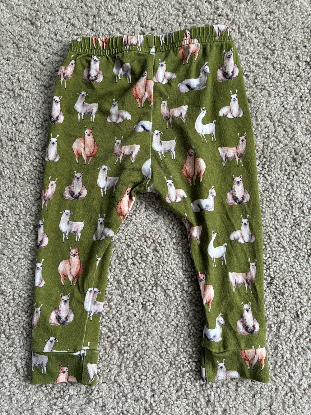 Little & Lively 🇨🇦 Bamboo Olive Green Llama leggings (6-9 Months) Made in Canada - Picture 3 of 5
